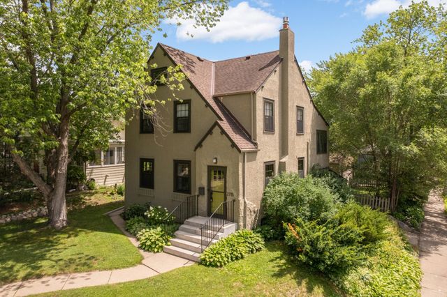 2715 Robbins Street, Minneapolis, MN 55410