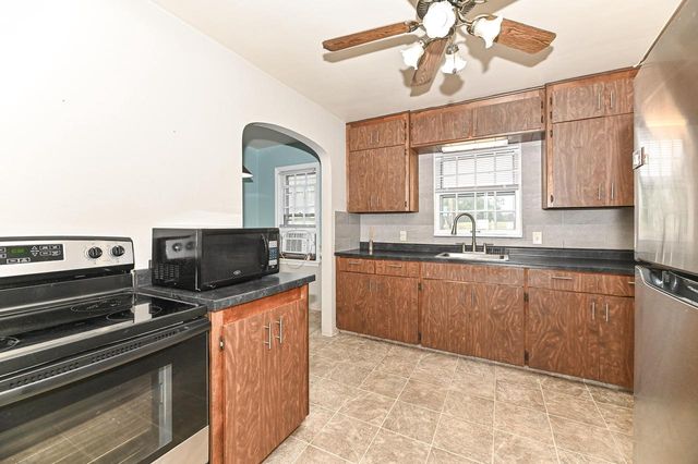 3022 21st STREET, Racine, WI 53403