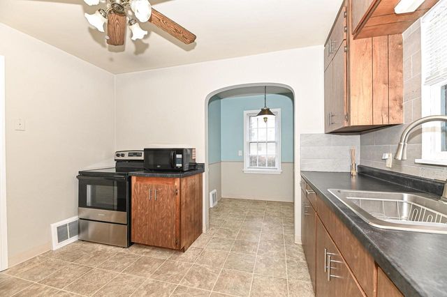 3022 21st STREET, Racine, WI 53403