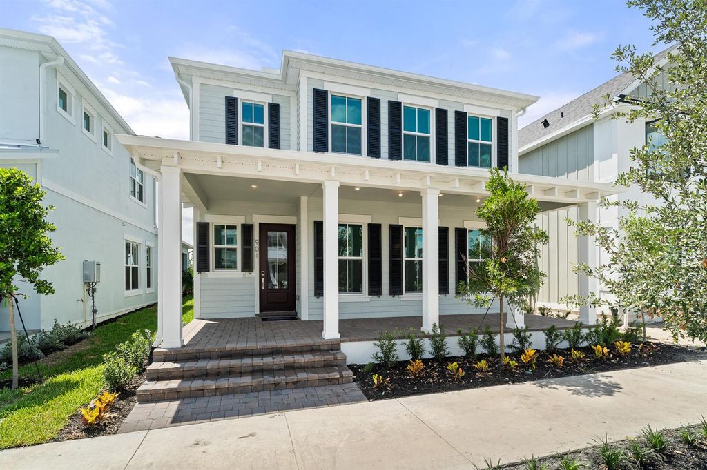 901 SW Newfield Avenue, Palm City, FL 34990