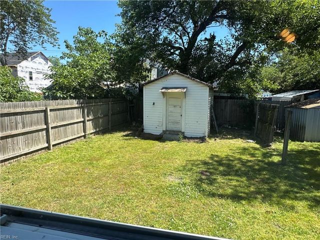 1333 Perry ST, Chesapeake, VA 23324
