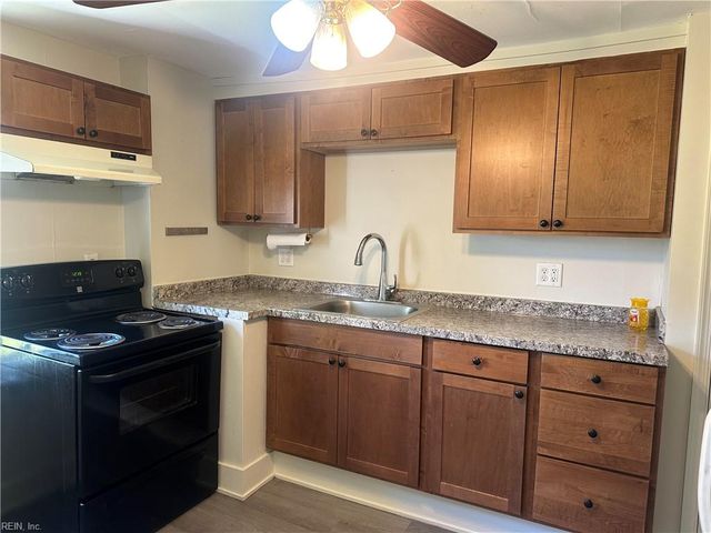 1333 Perry ST, Chesapeake, VA 23324