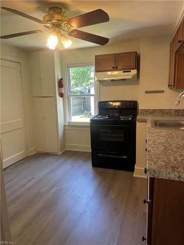 1333 Perry ST, Chesapeake, VA 23324