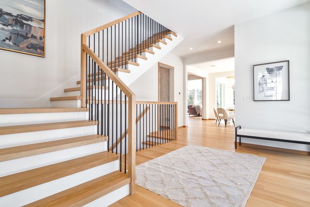 527 Kensington Court, Hinsdale, IL 60521