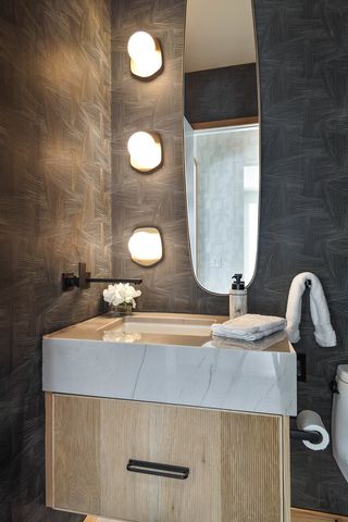 527 Kensington Court, Hinsdale, IL 60521