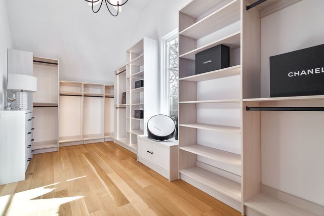 527 Kensington Court, Hinsdale, IL 60521