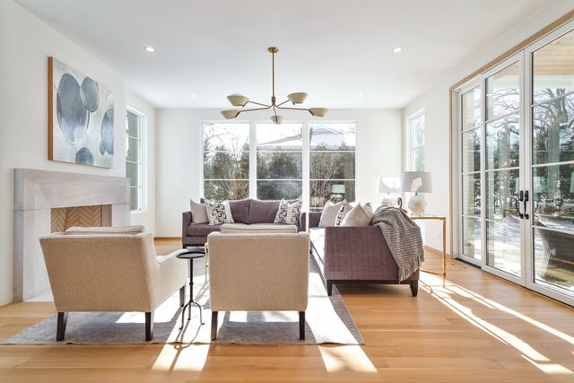 527 Kensington Court, Hinsdale, IL 60521