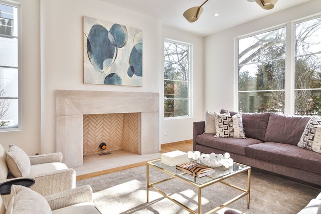 527 Kensington Court, Hinsdale, IL 60521