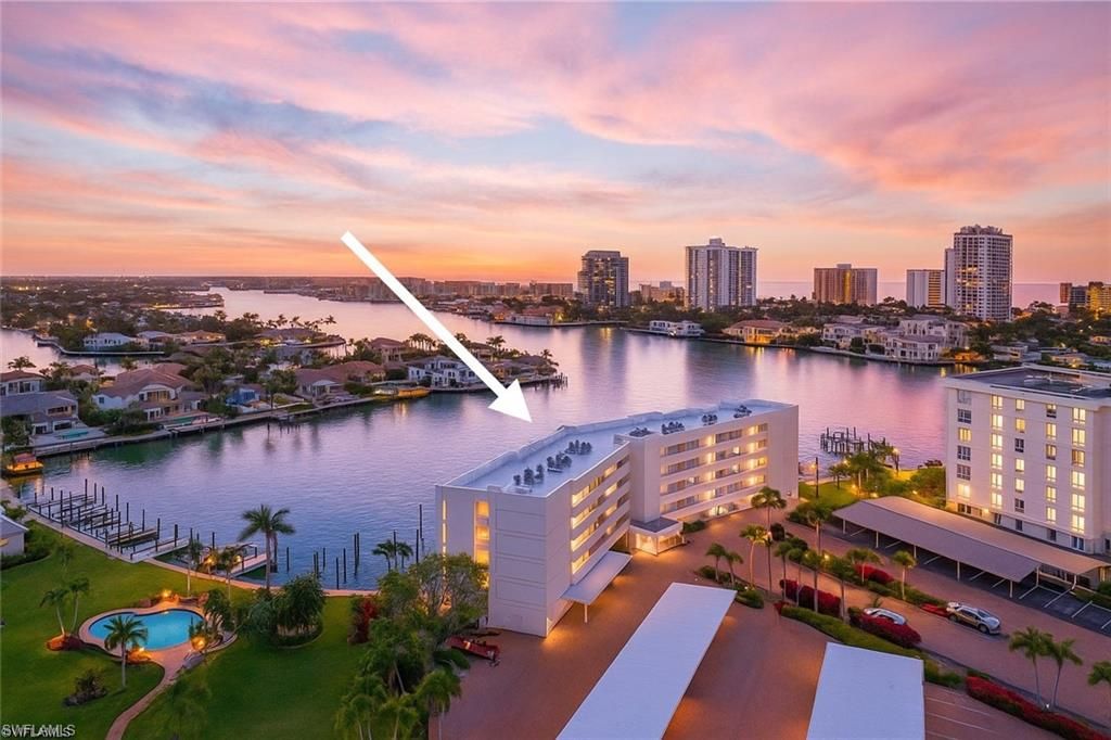 300 Park Shore DR # 5B, Naples, FL 34103