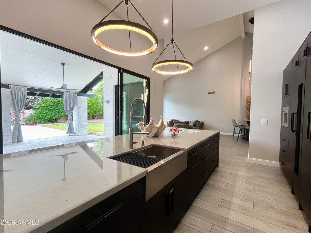 Image 10 of property listing at 10508 N 97TH Street, Scottsdale, AZ 85258