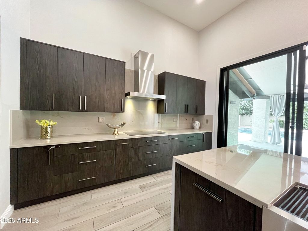 Image 12 of property listing at 10508 N 97TH Street, Scottsdale, AZ 85258