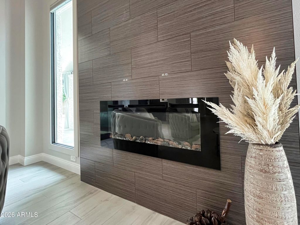 Image 13 of property listing at 10508 N 97TH Street, Scottsdale, AZ 85258