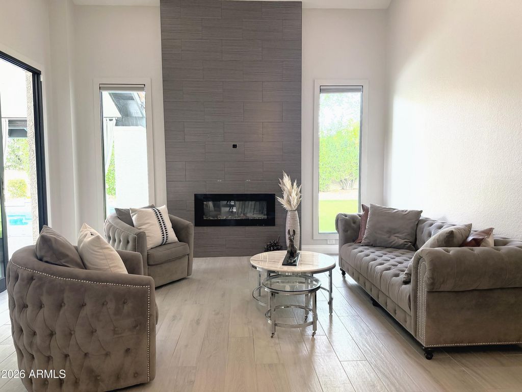 Image 14 of property listing at 10508 N 97TH Street, Scottsdale, AZ 85258