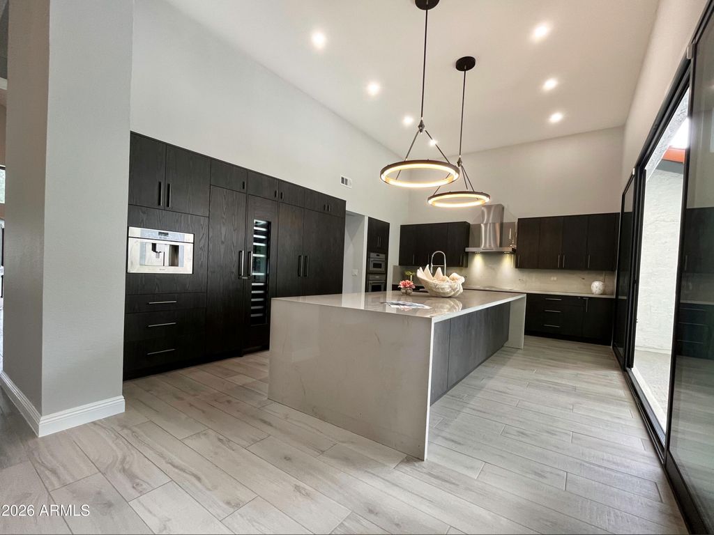 Image 15 of property listing at 10508 N 97TH Street, Scottsdale, AZ 85258