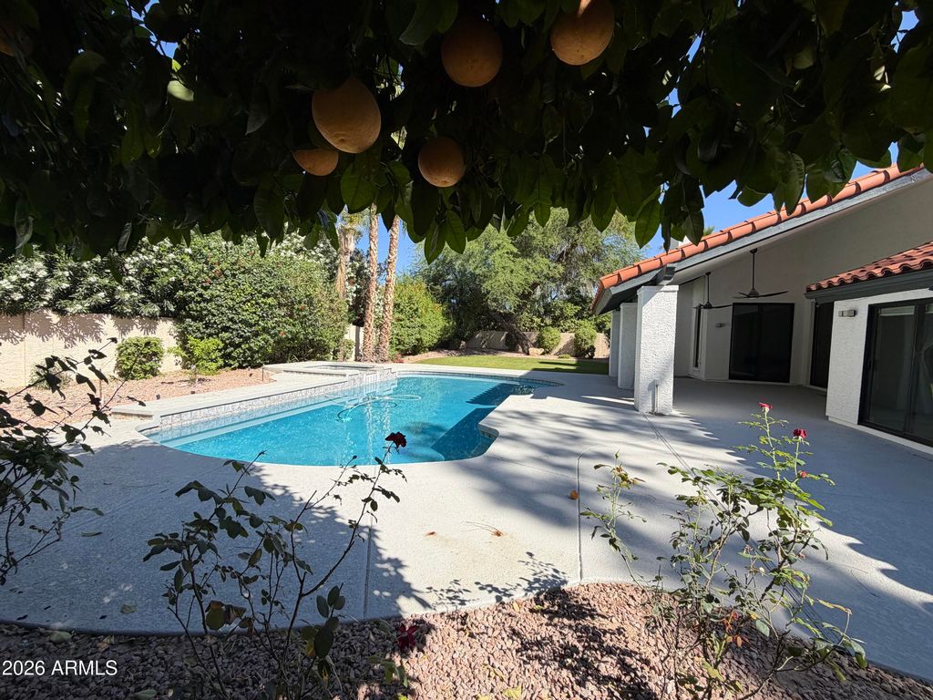 Image 18 of property listing at 10508 N 97TH Street, Scottsdale, AZ 85258