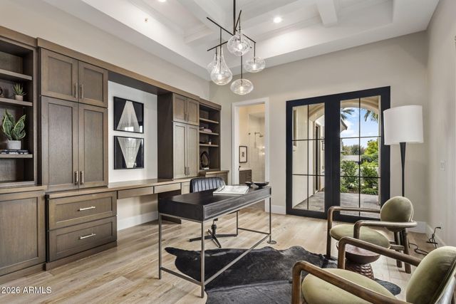 6500 E Cactus Wren Road, Paradise Valley, AZ 85253