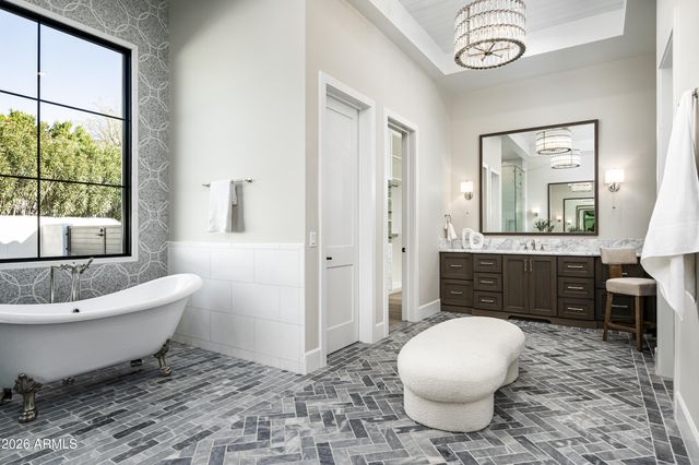 6500 E Cactus Wren Road, Paradise Valley, AZ 85253