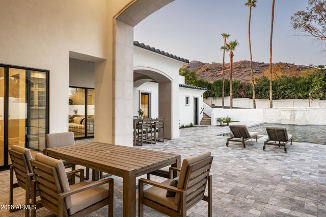 6500 E Cactus Wren Road, Paradise Valley, AZ 85253