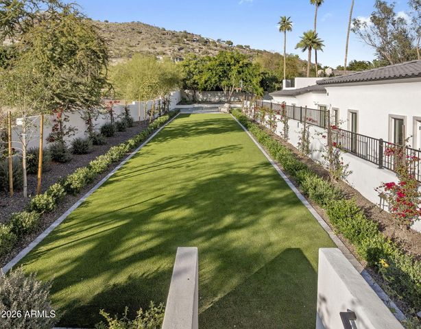 6500 E Cactus Wren Road, Paradise Valley, AZ 85253