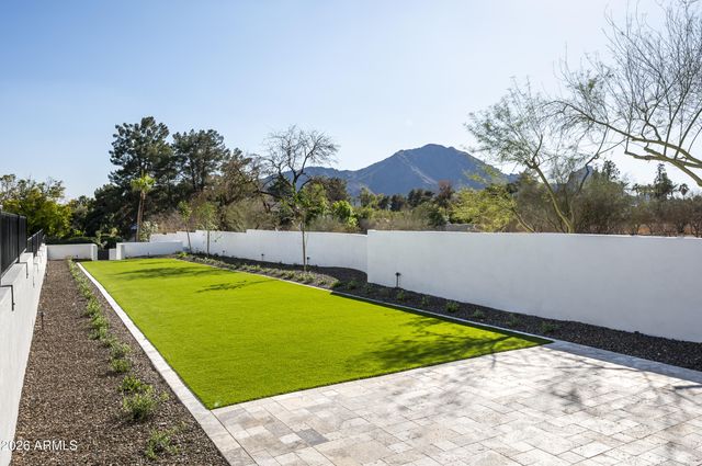 6500 E Cactus Wren Road, Paradise Valley, AZ 85253