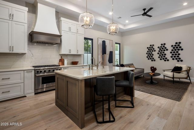 6500 E Cactus Wren Road, Paradise Valley, AZ 85253