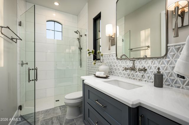 6500 E Cactus Wren Road, Paradise Valley, AZ 85253