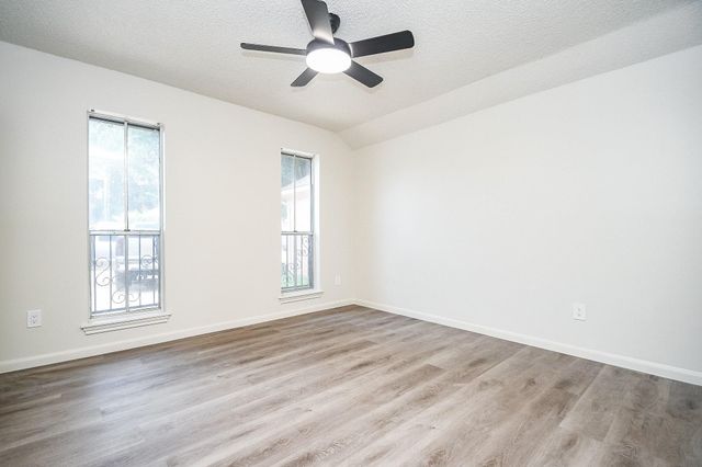 7815 Hummingbird Street, Houston, TX 77071