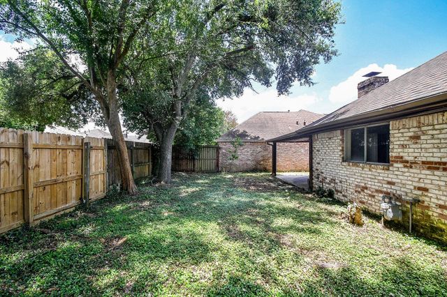 7815 Hummingbird Street, Houston, TX 77071