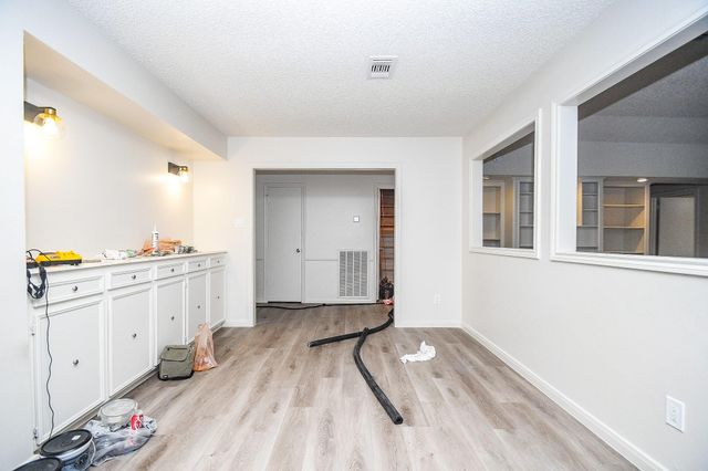 7815 Hummingbird Street, Houston, TX 77071