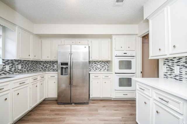 7815 Hummingbird Street, Houston, TX 77071
