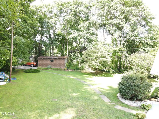 1769 Irondale Road, Big Stone Gap, VA 24219