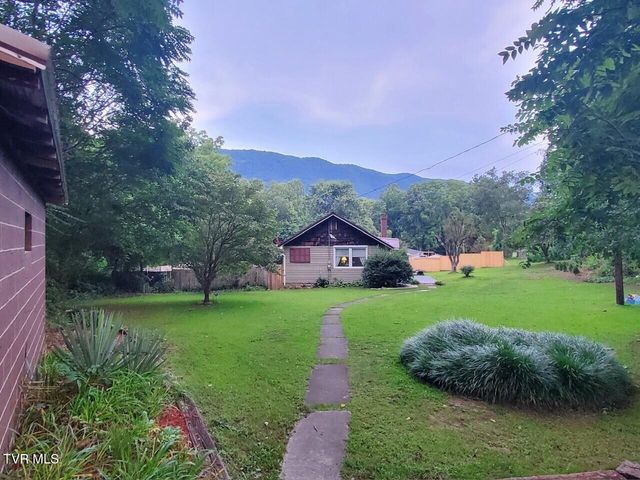 1769 Irondale Road, Big Stone Gap, VA 24219