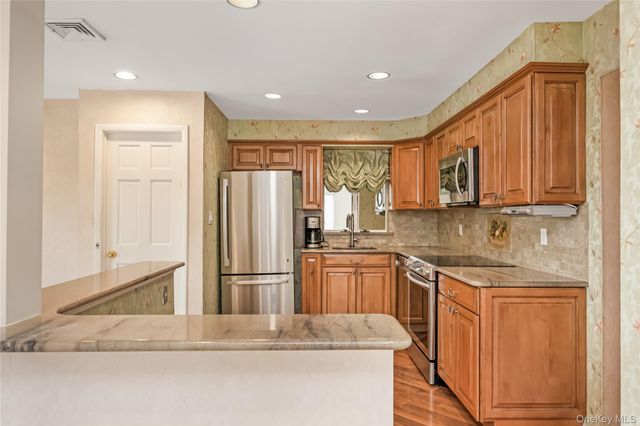 3332 Elliott Boulevard, Oceanside, NY 11572