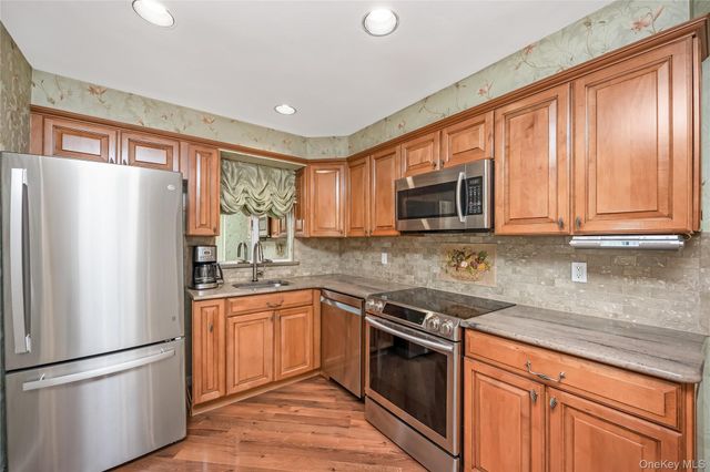 3332 Elliott Boulevard, Oceanside, NY 11572