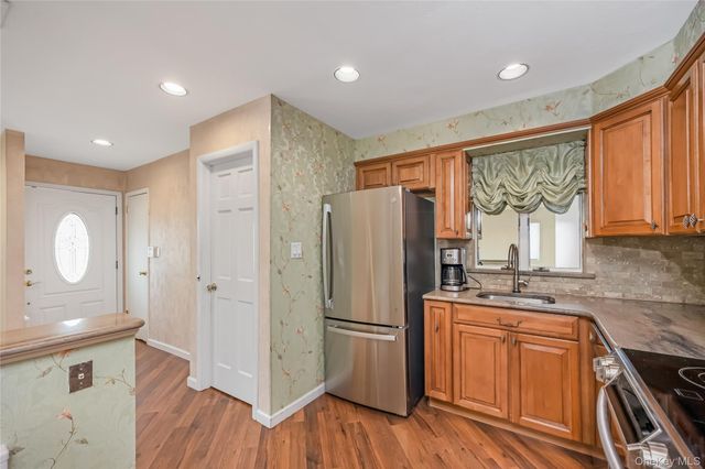 3332 Elliott Boulevard, Oceanside, NY 11572