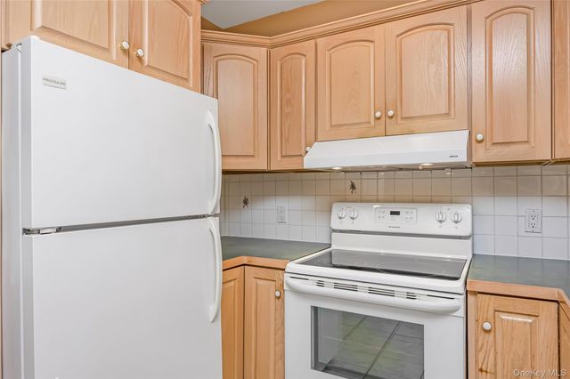 3332 Elliott Boulevard, Oceanside, NY 11572