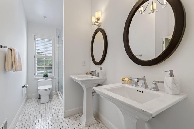 1739 N WAKEFIELD ST N, Arlington, VA 22207