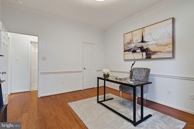 1739 N WAKEFIELD ST N, Arlington, VA 22207