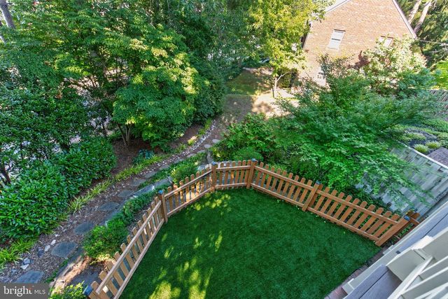1739 N WAKEFIELD ST N, Arlington, VA 22207