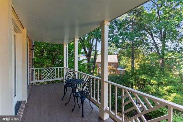 1739 N WAKEFIELD ST N, Arlington, VA 22207