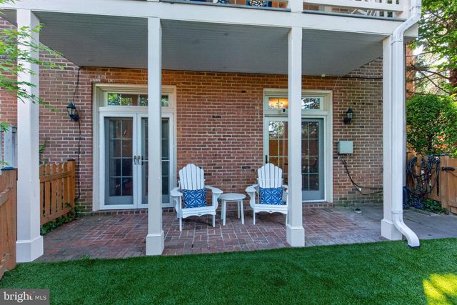 1739 N WAKEFIELD ST N, Arlington, VA 22207