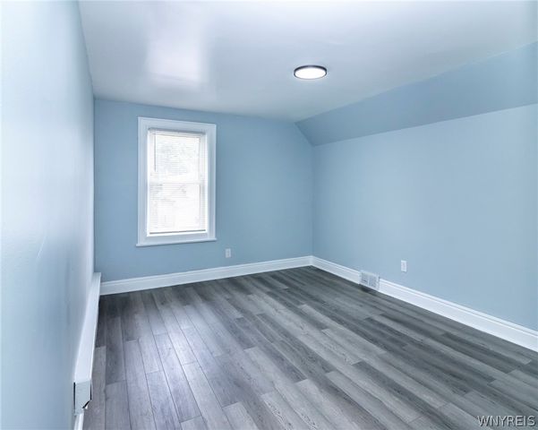 32 Zelmer Street, Buffalo, NY 14211