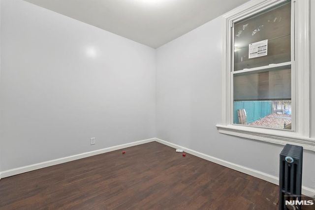 21 Olive Street, Paterson, NJ 07501