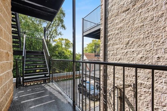 957 W 51st Street, Chicago, IL 60609