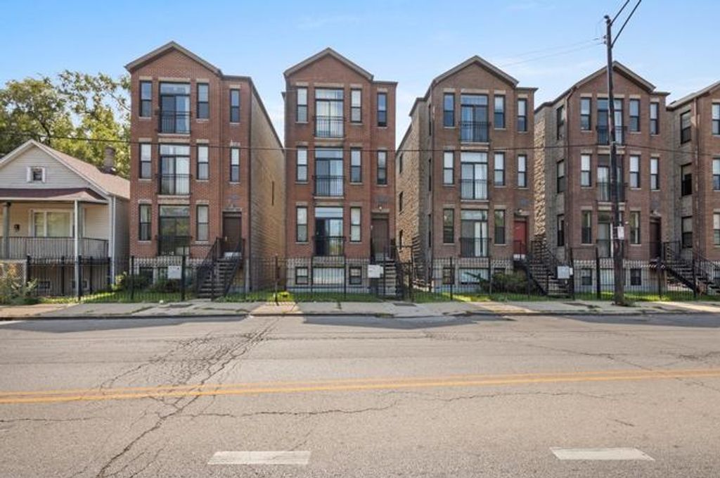 957 W 51st Street, Chicago, IL 60609