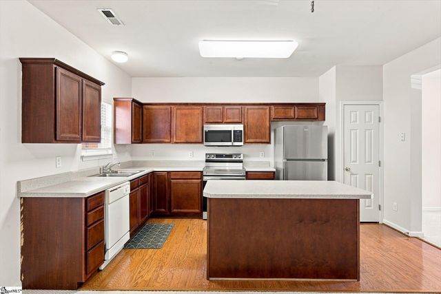 154 Spring Crossing Circle, Greer, SC 29650