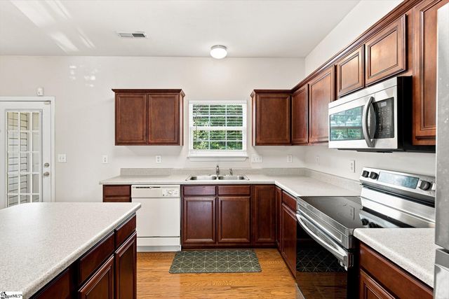 154 Spring Crossing Circle, Greer, SC 29650