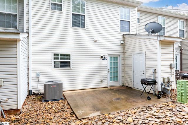 154 Spring Crossing Circle, Greer, SC 29650