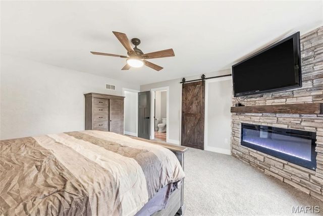 8 Lake Hill Drive, St Peters, MO 63376
