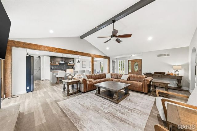 8 Lake Hill Drive, St Peters, MO 63376